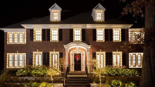 Home Alone fans will be able to rent the iconic home from the film for one night only. (Credit: Airbnb)