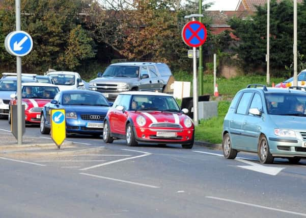 ks171125-4 Hunston Road works  phot kate
Traffic queues caused by the  traffic lights on the Hunston Road.ks171125-4 SUS-171030-184726008