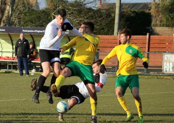 Pagham and Sidlesham reserves meet / Picture by Roger Smith