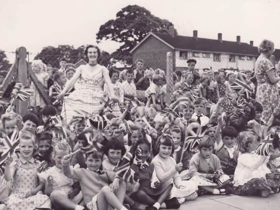 Waiting for the Queen in 1958