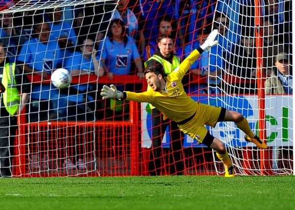 Crawley Town FC v Coventry City FC. Crawley go 2-1 down.  Pic Steve Robards SR1810236 SUS-180415-231045001