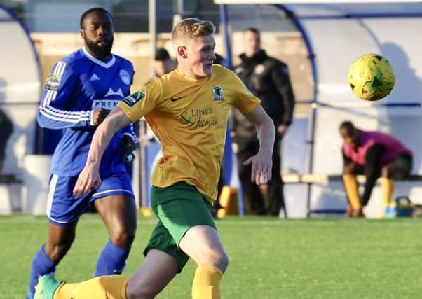 Football, Bostik League South  Division: Horsham v Hythe. Dean Bown. Pic Stephen Goodger. DSC_3031 SUS-171127-134050001