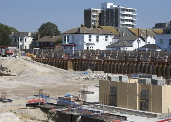 Ongoing work at the former site of the Aquarena leisure centre in Brighton Road SUS-180509-104457001