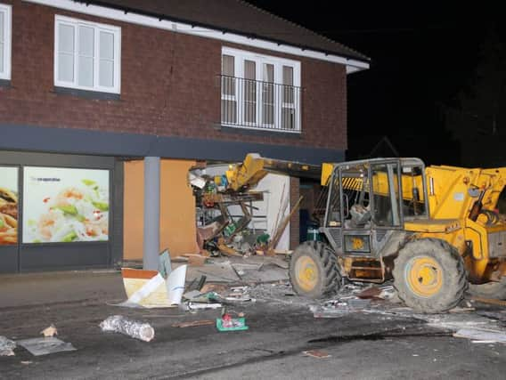 09-09-18 JCB Ram Raid Rudgwick