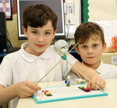 Pupils at Amberley School enjoying the science fair SUS-181016-171829001