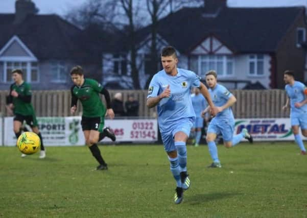 Phoenix Sports v Horsham. Chris Smith. Picture by John Lines