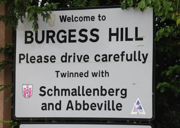 Burgess Hill SUS-150625-132000001