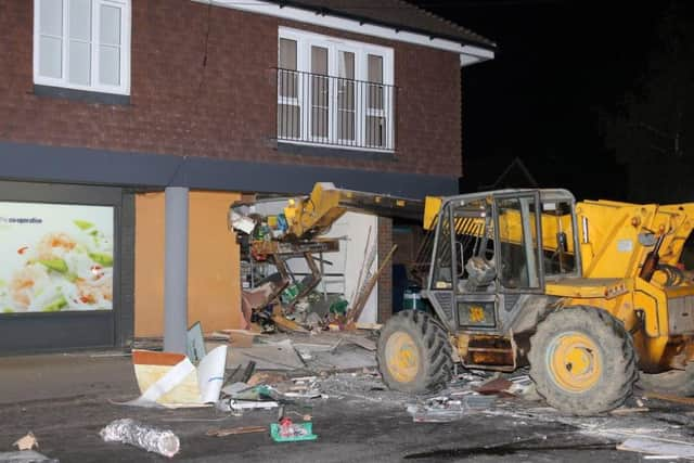 09-09-18 JCB Ram Raid Rudgwick