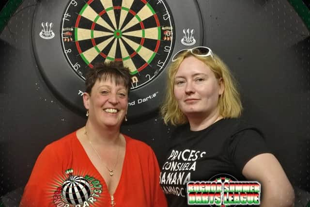 Ladies KO winner Paula Duckett & runner-up Bridget Derwojed