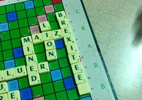 Scrabble board SUS-170802-140121001