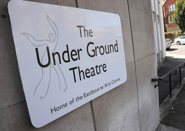 Under Ground Theatre Eastbourne SUS-151109-104952001