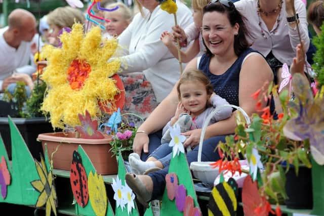 JPCT 190813 S13340701x Ashington Carnival + Flower Show.  -photo by Steve Cobb