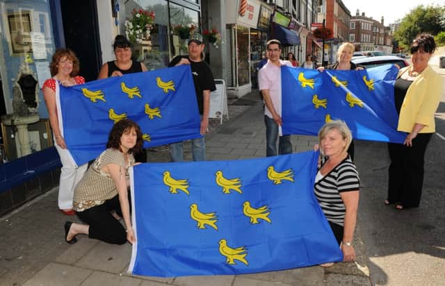 W34962H13


West End Traders with Sussex Flags