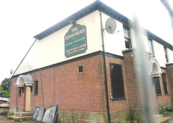 Demolition of Kings Head pub gets under way