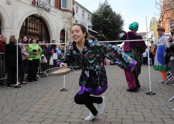 A dash for the line at Pancake Olympics    L10206H11