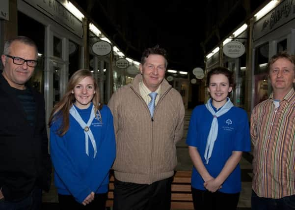 Alessia Murden and Niamh Heaysman with Hoedown sponsors Anthony Dickinson, Phil Duckett and Colm Sweet