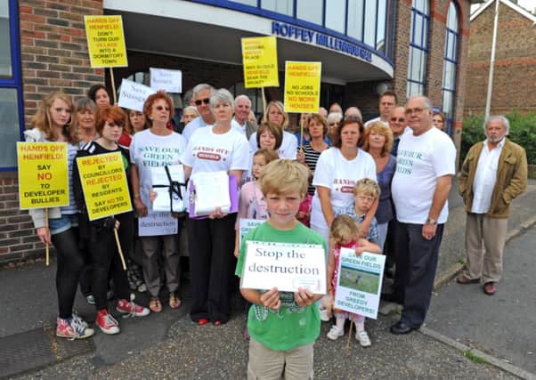 JPCT 03-09-12 S12360694X  Horsham. Millenium Hall, Roffey.  Henfield campaigners  before public inquiry into proposal to build 102 homes.   -photo by Steve Cobb ENGSUS00120120409114704