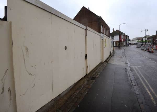 Boarding, Cinque Ports Street, Rye. 30/3/11
Old garage site. ENGSNL00120110330150056