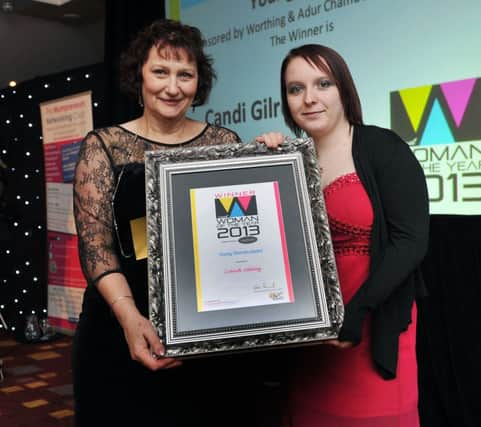 L48231H13-WomanOfYear

Woman of the Year 2013. Avisford Park, Hilton Hotel. Arundel. Young Woman Award. Tina Tilley from Worthihng and Adur Chamber of Commerce presents to Candi Gilroy (right).