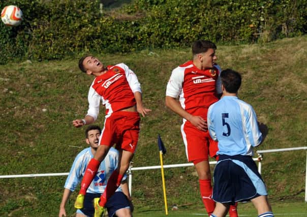 W41603H14

Worthing United v Haywards Heath action from the game SUS-141013-094522002