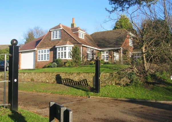 LITTLE BYNE LODGE, 8 BYNE CLOSE, STORRINGTON