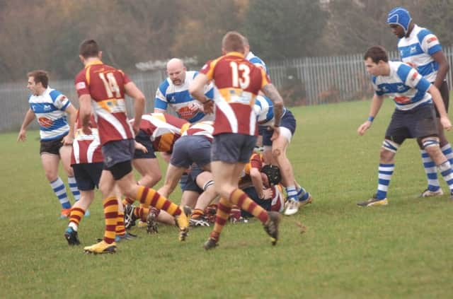 Action from Hastings & Bexhill's defeat at home to Dartfordians on Saturday. Picture by Simon Newstead (SUS-141124-094107002)