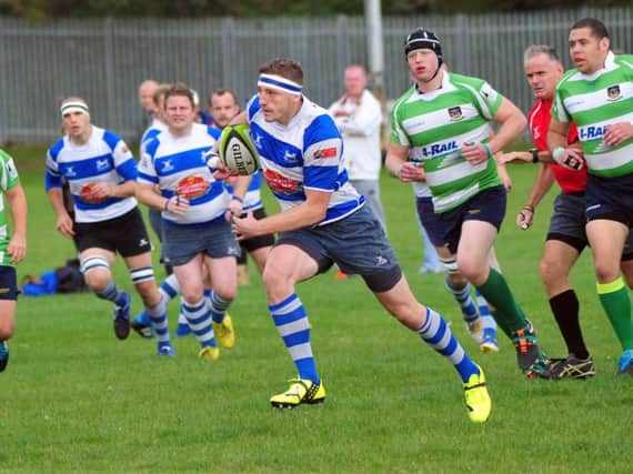 Action from Hastings & Bexhill's 10-10 draw at home to Folkestone earlier in the season (SUS-141018-173709002)