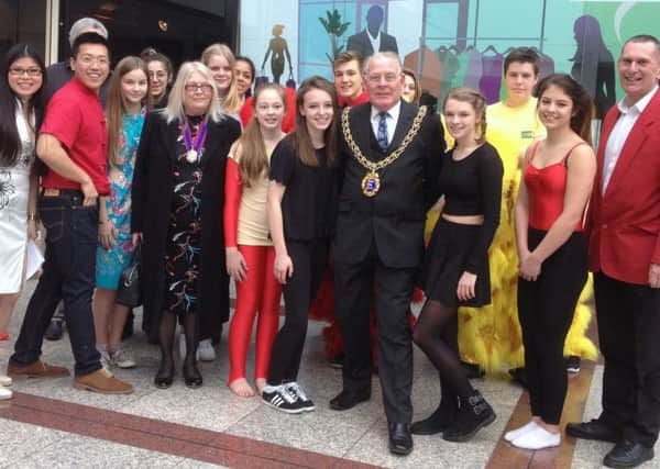 Buckswood teacher Wei Peirce with her students at Priory Meadows, with Hastings Mayor and Deputy Mayor and Council Leader, Jeremy Birch SUS-150225-104038001