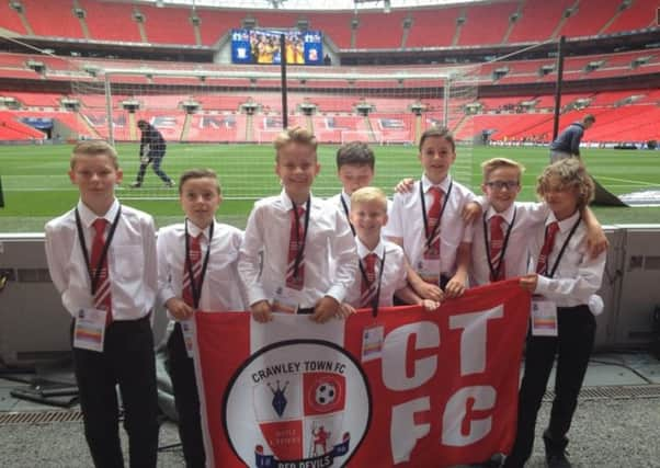 Oaks Primary School U11s at Wembley Stadium SUS-150526-140656002