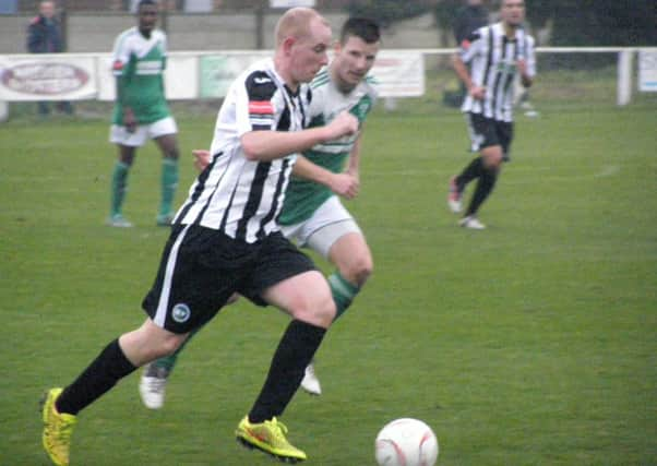 Peacehaven v Leatherhead. Picture by Pitchside View SUS-141124-222404001