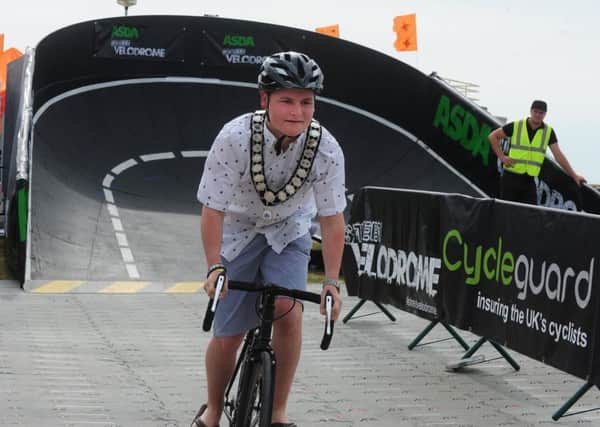 The Youth Mayor, Harry Williams, trying out the track...ks1500308-11 SUS-150208-070926008