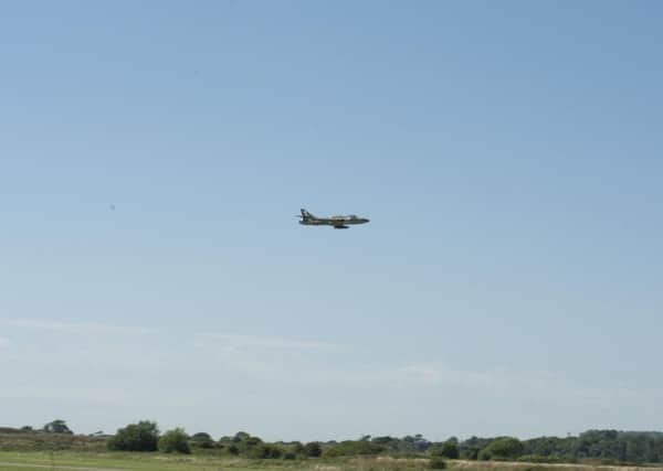 Shoreham Airshow SUS-150822-150213001