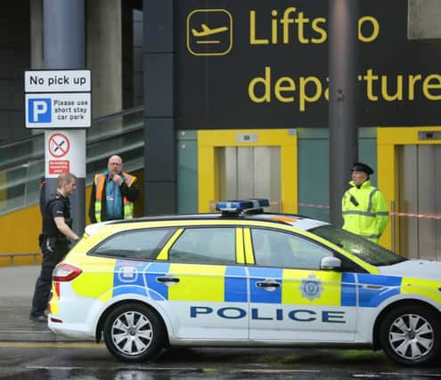 GATWICK AIRPORT TERROR ALERT SUS-151114-133034001