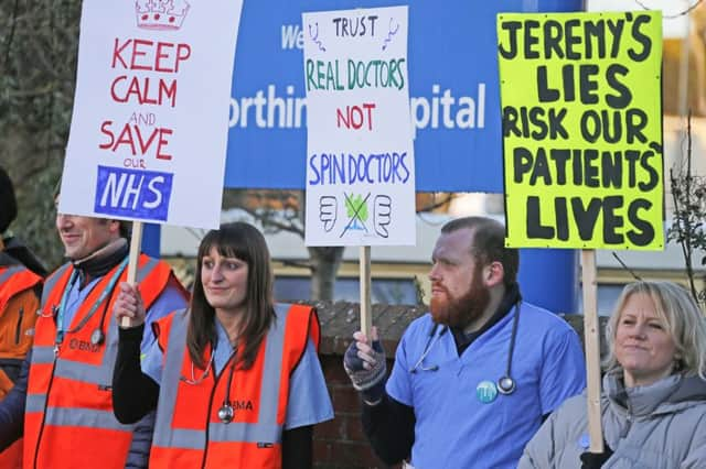 WORTHING HOSPITAL JNR DOCTORS STRIKE SUS-161201-094414001