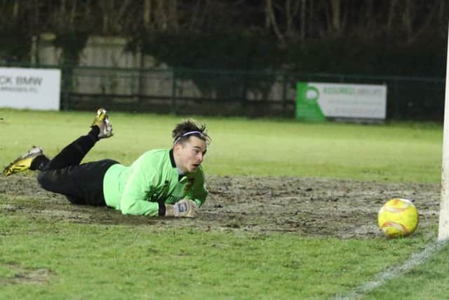 Three Bridges v Hastings United football action - Kieron Thorp SUS-160224-114528002