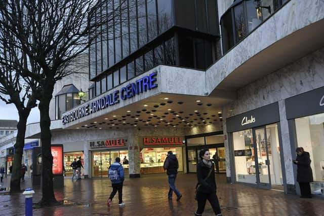 Eastbourne Arndale Centre Entrances SUS-150121-101133001