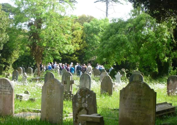 Broadwater cemetery. SUS-150428-154139001