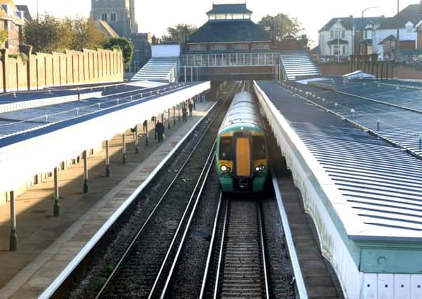 Train at Bexhill Station. SUS-151013-123636001