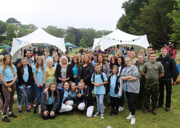 The young volunteers with Cllr Dawn Poole and the mayor at Play Days in the Park. Photo by Hastings Borough Council SUS-161208-100215001