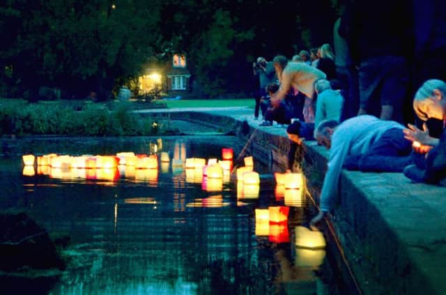 Remembrance service in Alexandra Park to remember those that lost their lives on Aug 6th/9th 1945 in Hiroshima and Nagasaki. Photo by Sid Saunders SUS-161008-081220001