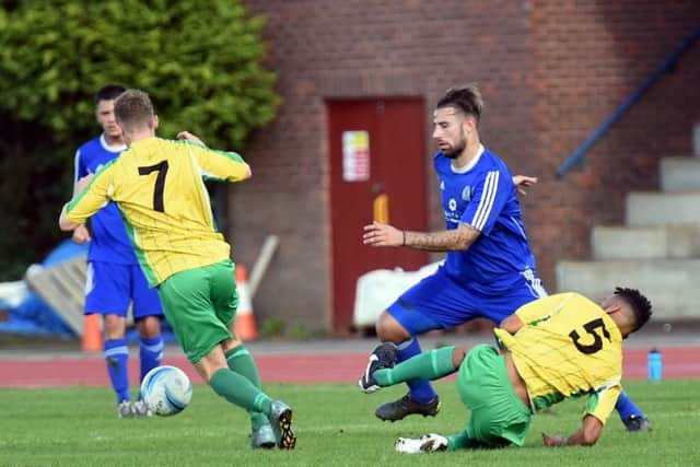 Football

Southern Combination League Premiere Division Football.
Broadbridge Heath v Hailsham Town. 
Action from the match.

Reporter: Oli Berry
Picture: Liz Pearce 01/01/2016
LP1600988 SUS-160110-184347008