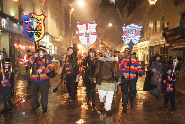 Hastings Week: Hastings Bonfire. Photo by Frank Copper. SUS-161016-135608001