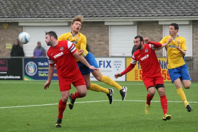 DM16153485a.jpg. Football: Lancing v Horsham YMCA. Photo by Derek Martin SUS-161113-124715008