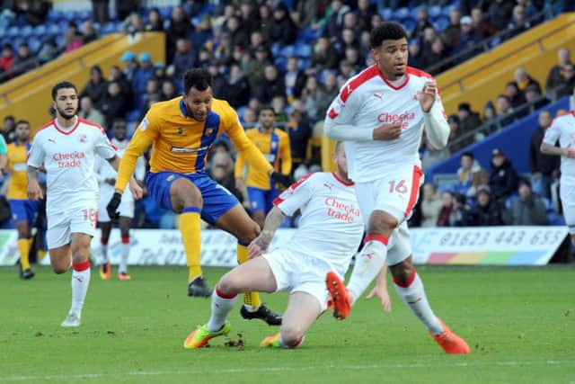 Mansfield Town v Crawley Town.
Matt Green has an early attempt on goal.