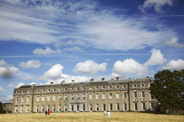 Petworth House SUS-140409-112707001