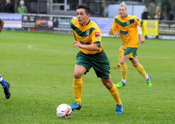 Horsham FC v Chatham 12-11-16 Ollie Gill. Pic Steve Robards SR1633991 SUS-161114-124928001