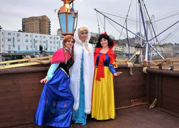 Christmas events on Hastings Pier. Photo by Sid Saunders.
Special guest was Jane Beedle a finalist from the Great British Bake Off, who judged the gingerbread competition. SUS-161112-081930001