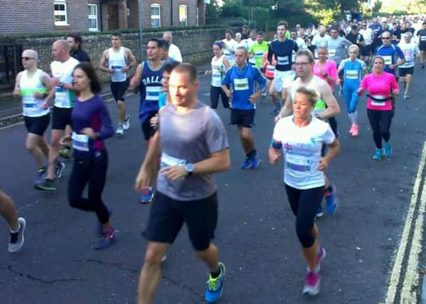 Runners soon after the start of the 2016 Chi Half