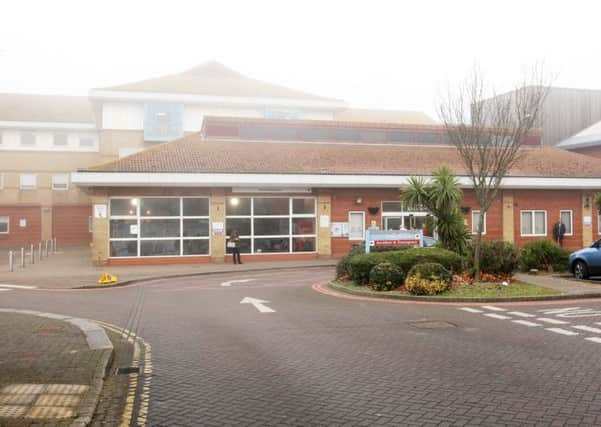 DM1712795a.jpg. Worthing Hospital. Photo by Derek Martin SUS-170123-171946008