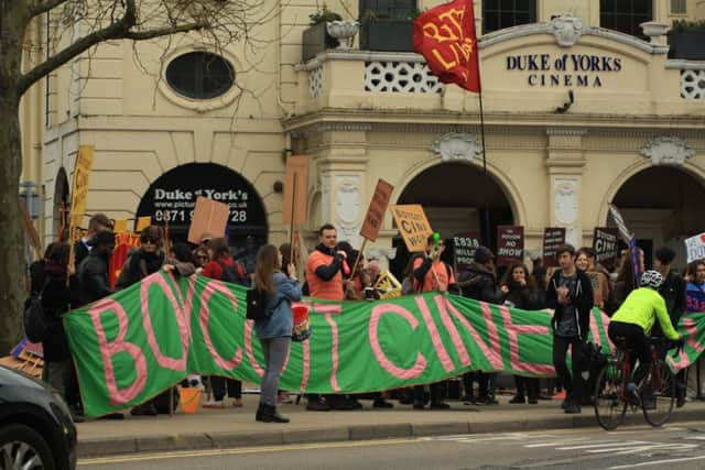 The strike outside the Duke of York's on Saturday SUS-170320-154628001